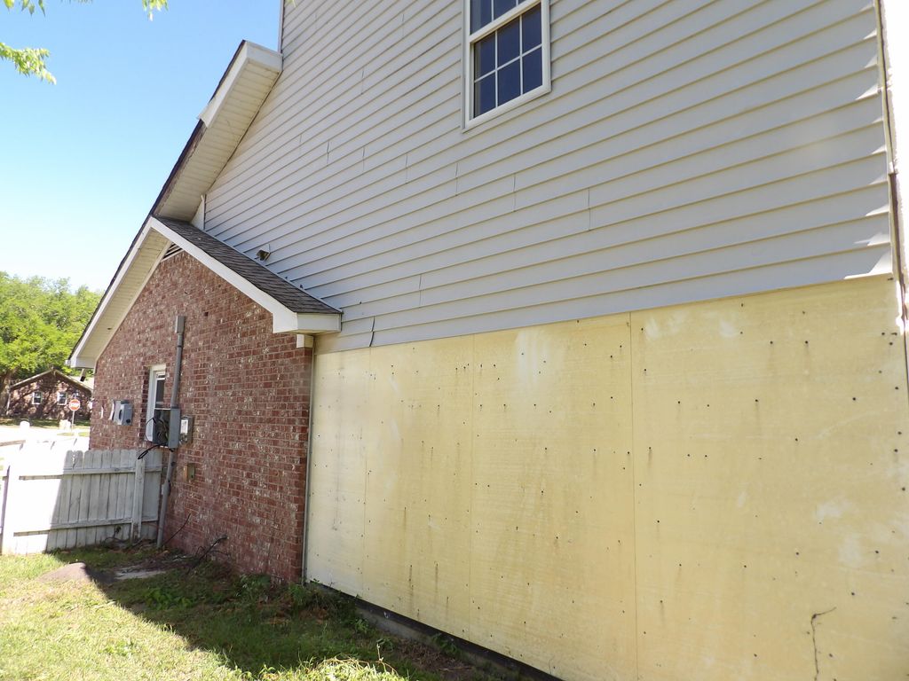 Image 12 of property listing at 102 Desi Court, Summerville, SC 29485