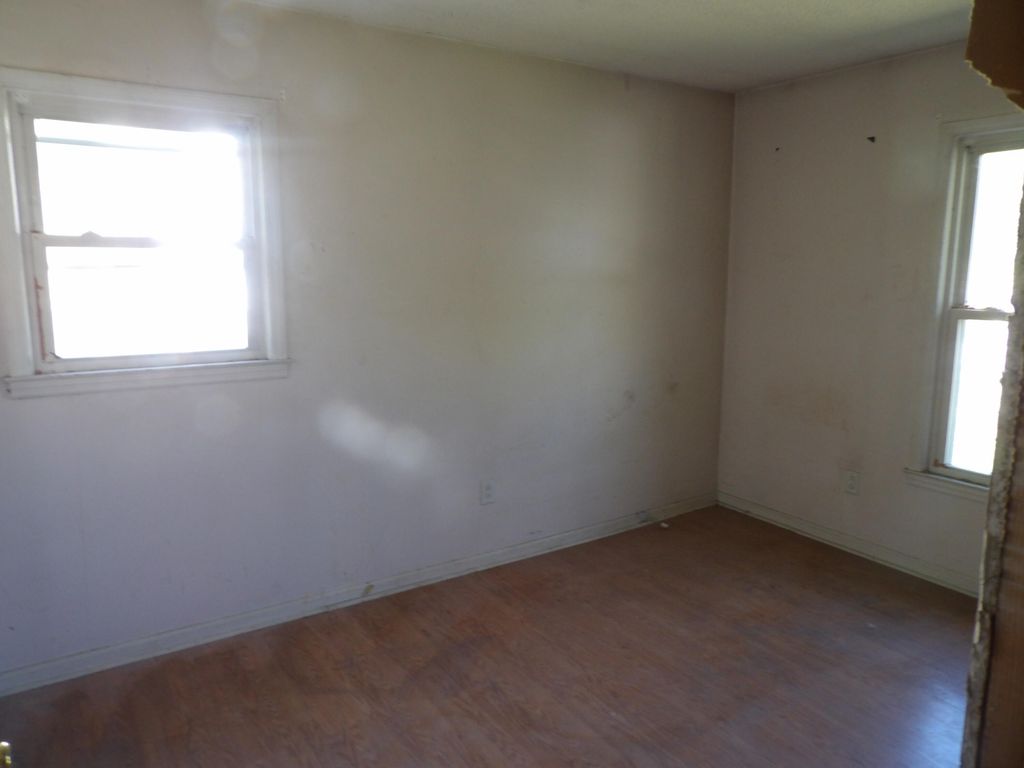 Image 6 of property listing at 102 Desi Court, Summerville, SC 29485