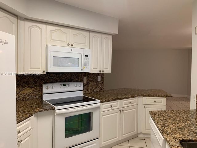 12447 NW 7th Street, Miami, FL 33182