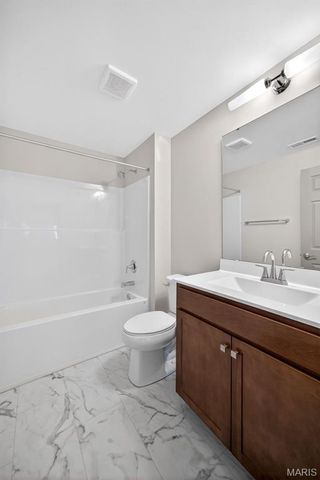 202 Keaton Woods Drive, O'fallon, MO 63368