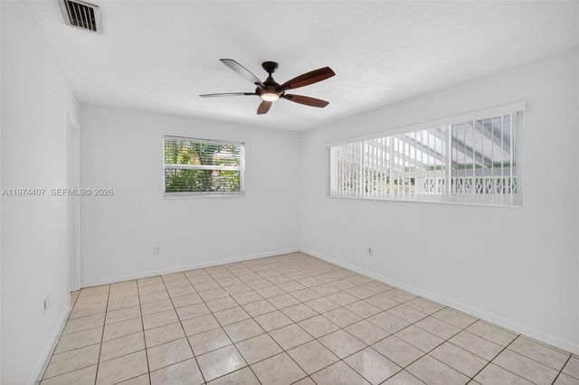 5650-5652 NE 17 TERRACE, NE 17th Ter, Fort Lauderdale, FL 33334