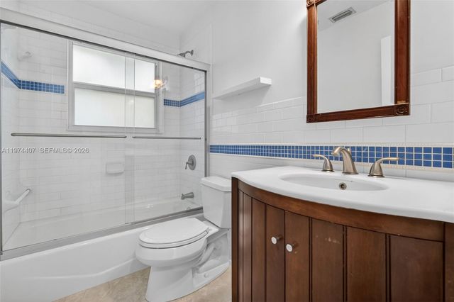 5650-5652 NE 17 TERRACE, NE 17th Ter, Fort Lauderdale, FL 33334