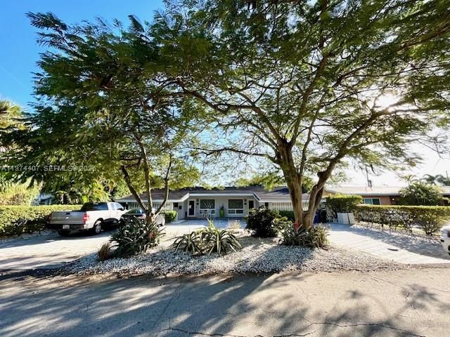 5650-5652 NE 17 TERRACE, NE 17th Ter, Fort Lauderdale, FL 33334