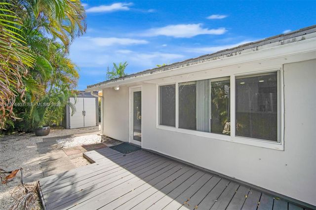 5650-5652 NE 17 TERRACE, NE 17th Ter, Fort Lauderdale, FL 33334