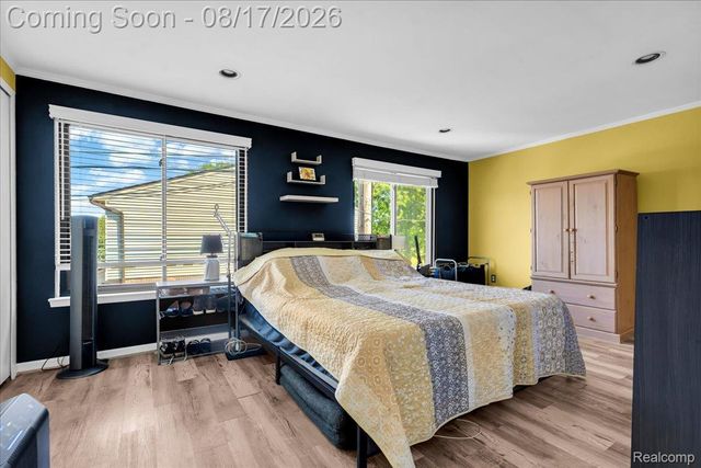 16894 Kingsbrooke Drive, Clinton Charter Township, MI 48038