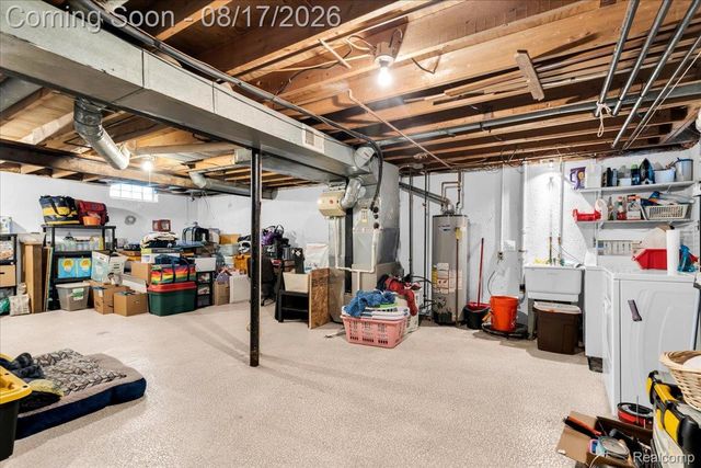 16894 Kingsbrooke Drive, Clinton Charter Township, MI 48038