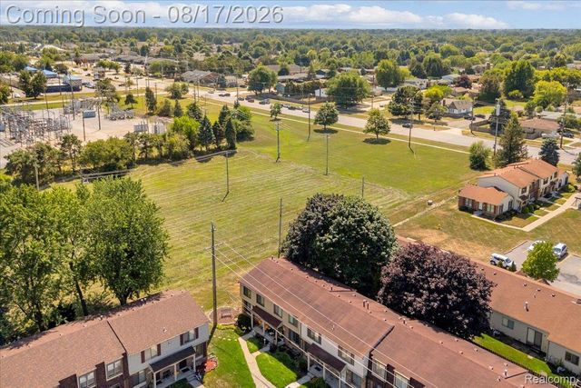 16894 Kingsbrooke Drive, Clinton Charter Township, MI 48038