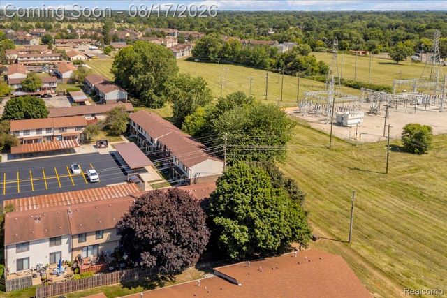 16894 Kingsbrooke Drive, Clinton Charter Township, MI 48038
