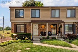 16894 Kingsbrooke Drive, Clinton Charter Township, MI 48038