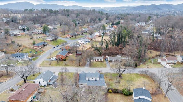 2612 Beverly BLVD, Roanoke, VA 24015