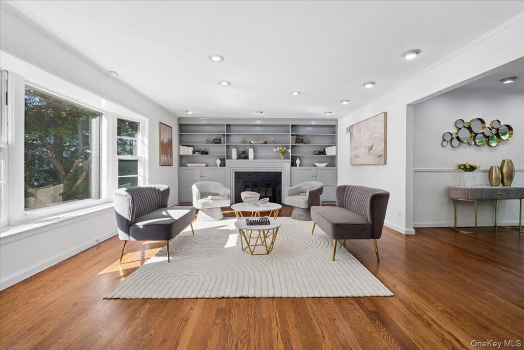97 Runyon Place, Scarsdale, NY 10583 — photo 2