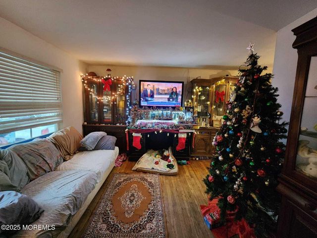 26 Oregon Avenue, Jackson, NJ 08527