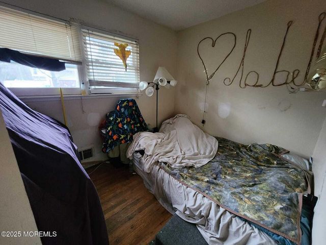 26 Oregon Avenue, Jackson, NJ 08527