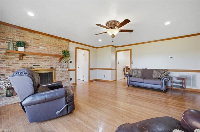 702 Lipton DR, Newport News, VA 23608