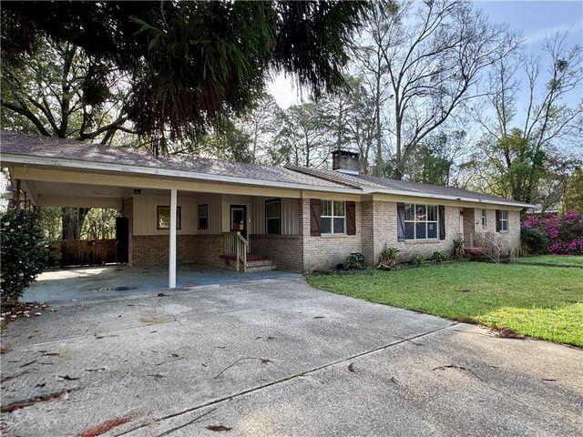 504 Sutherland Drive, Chickasaw, AL 36611