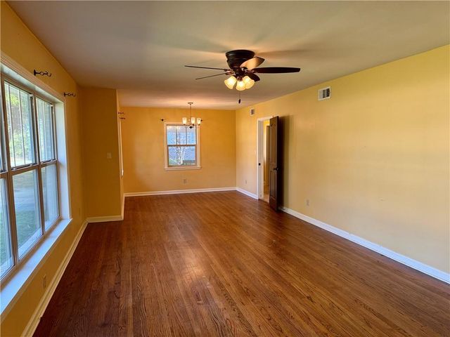 504 Sutherland Drive, Chickasaw, AL 36611