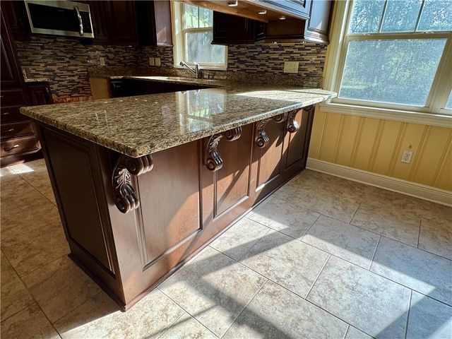 504 Sutherland Drive, Chickasaw, AL 36611