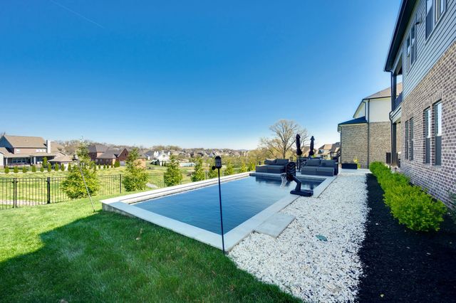 1008 Lawson Ln, Nolensville, TN 37135