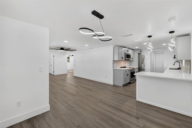 2409 GARBELIA AVENUE, Orlando, FL 32817