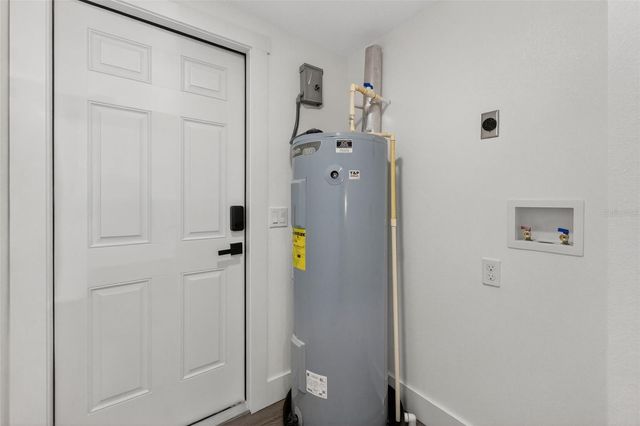 2409 GARBELIA AVENUE, Orlando, FL 32817