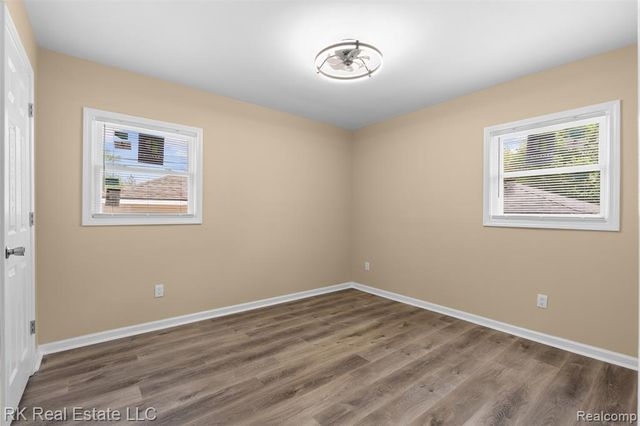 23290 Rosalind Avenue, Eastpointe, MI 48021