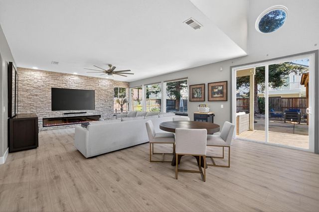 3672 Mammoth Cave Cir, Stockton, CA 95209