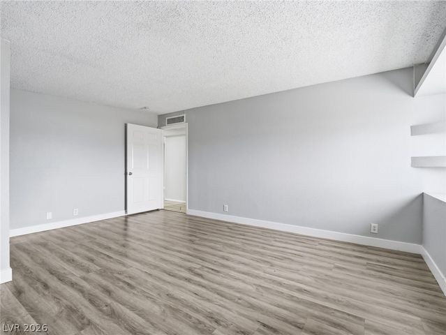 5132 Hallet Drive, Las Vegas, NV 89122