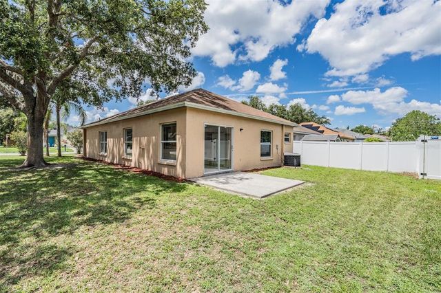11022 CONNACHT WAY, Tampa, FL 33610