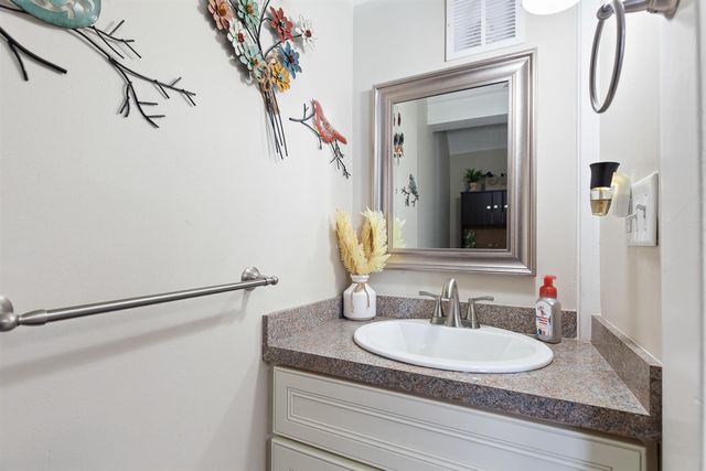 1001 W Michigan Avenue, Jackson, MI 49202