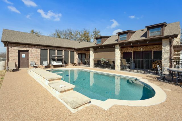5014 Largo Drive, Granbury, TX 76049