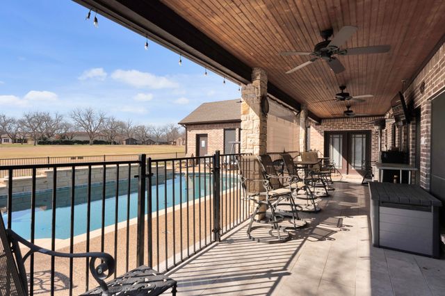 5014 Largo Drive, Granbury, TX 76049