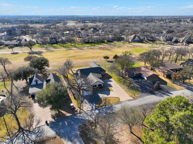 5014 Largo Drive, Granbury, TX 76049