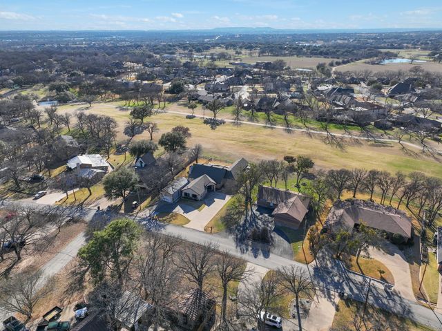 5014 Largo Drive, Granbury, TX 76049