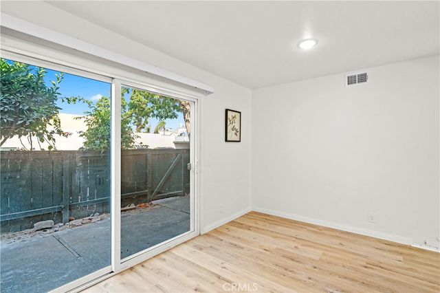 23214 Orange Avenue 7, Lake Forest, CA 92630