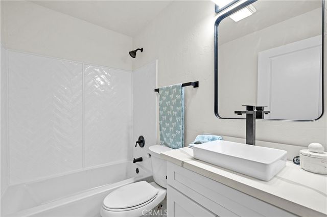 23214 Orange Avenue 7, Lake Forest, CA 92630