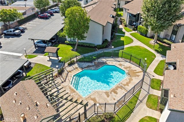 23214 Orange Avenue 7, Lake Forest, CA 92630