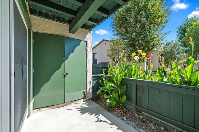 23214 Orange Avenue 7, Lake Forest, CA 92630