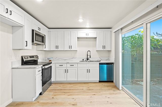 23214 Orange Avenue 7, Lake Forest, CA 92630