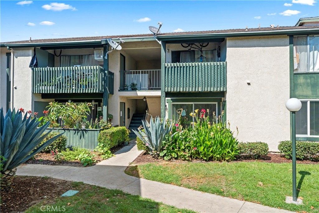 23214 Orange Avenue 7, Lake Forest, CA 92630