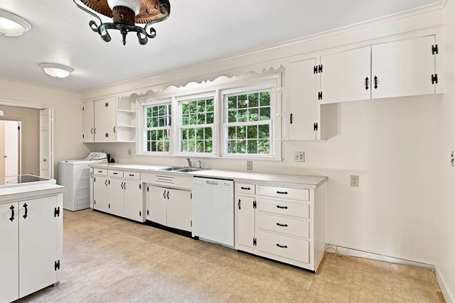 157 Sykes Street, Palmer, MA 01069