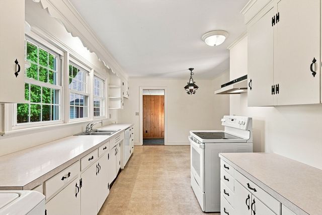 157 Sykes Street, Palmer, MA 01069