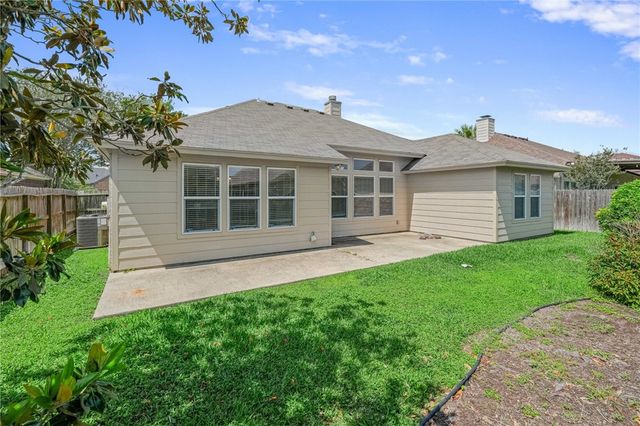 5902 Sutherland Dr, Corpus Christi, TX 78414