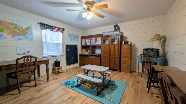 63 Loughridge Lane, Lafayette, GA 30728