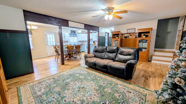 63 Loughridge Lane, Lafayette, GA 30728