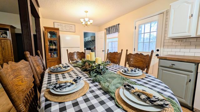 63 Loughridge Lane, Lafayette, GA 30728