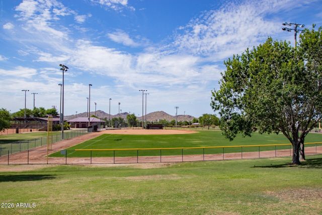 40122 N NOBLE HAWK Court, Phoenix, AZ 85086