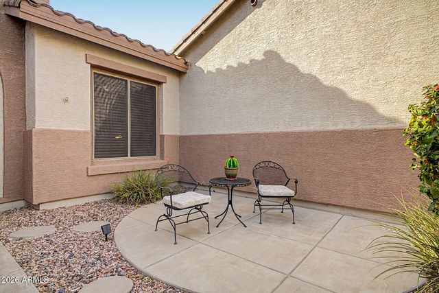 40122 N NOBLE HAWK Court, Phoenix, AZ 85086