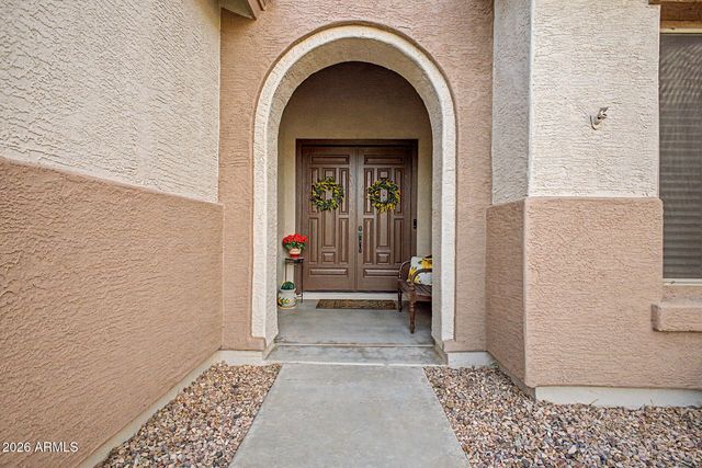 40122 N NOBLE HAWK Court, Phoenix, AZ 85086