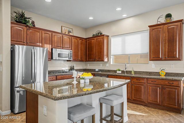 40122 N NOBLE HAWK Court, Phoenix, AZ 85086