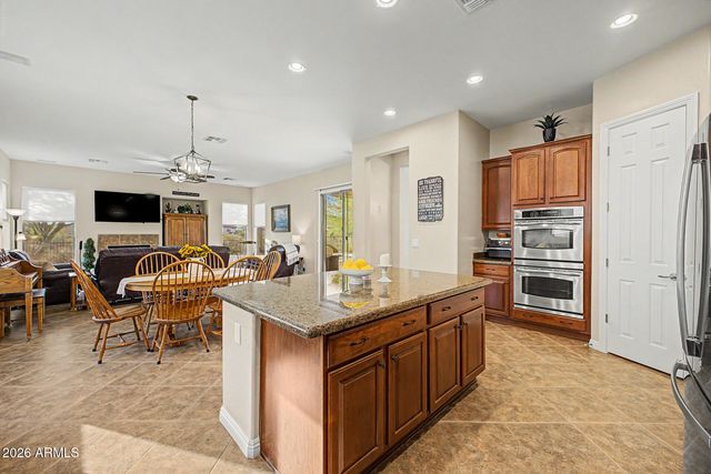 40122 N NOBLE HAWK Court, Phoenix, AZ 85086